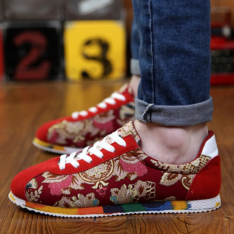 Fashion Graffiti Printed Men Suede Sneakers Red Running ShoesFashion Graffiti Printed Men Suede Sneakers Red Running Shoes